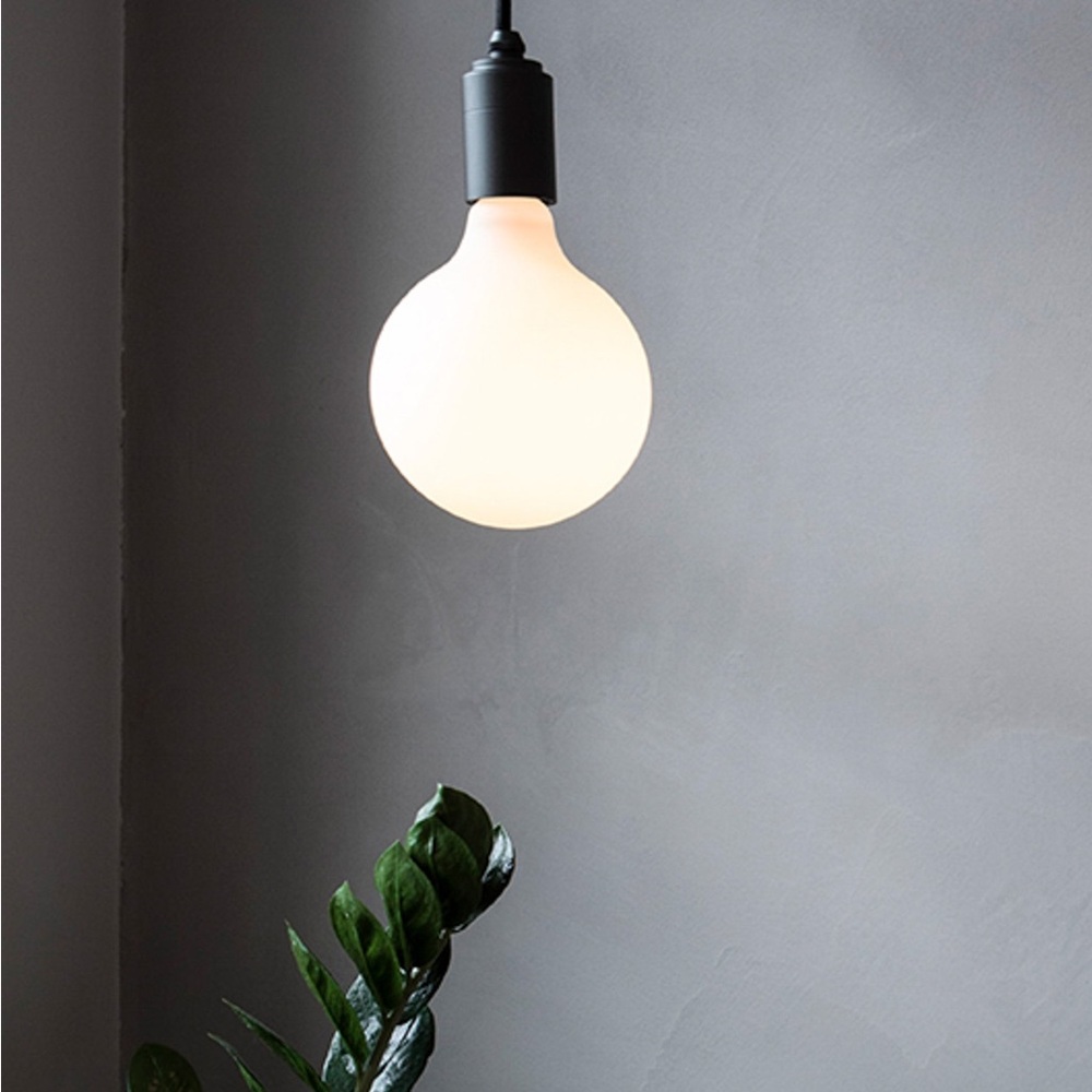 Porcelain III 6W LED Bulb (Set Of 2)- New